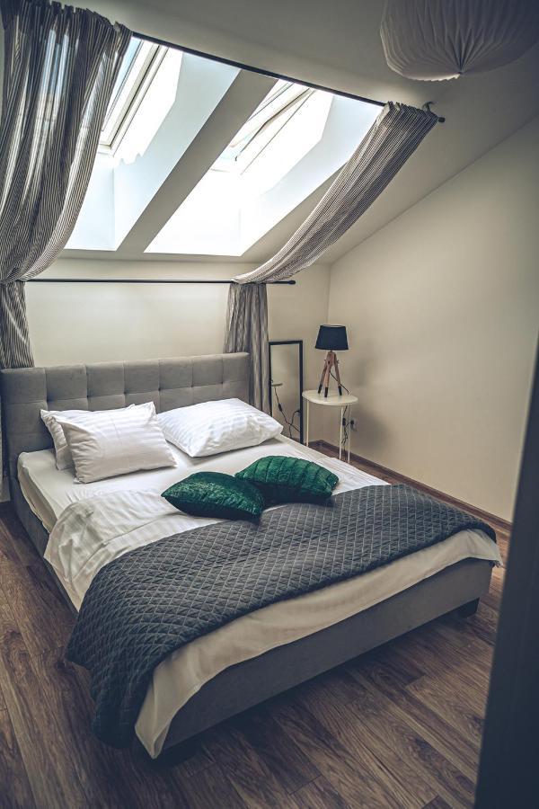 The Loft - Garncarska 1 Bed & Breakfast Piotrkow Trybunalski Ngoại thất bức ảnh